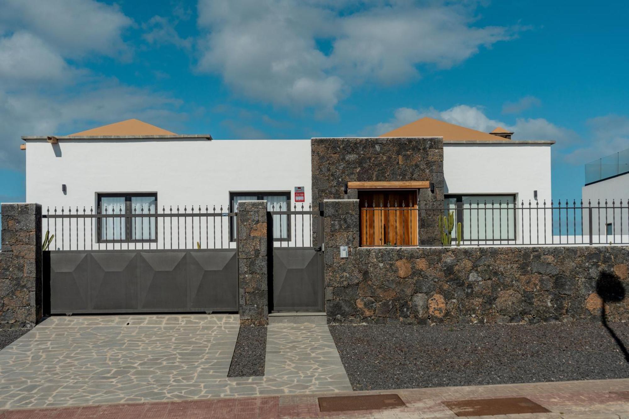 Seascape Heated Pool, Air-Con, View, Adult Only Lejlighed Corralejo Eksteriør billede